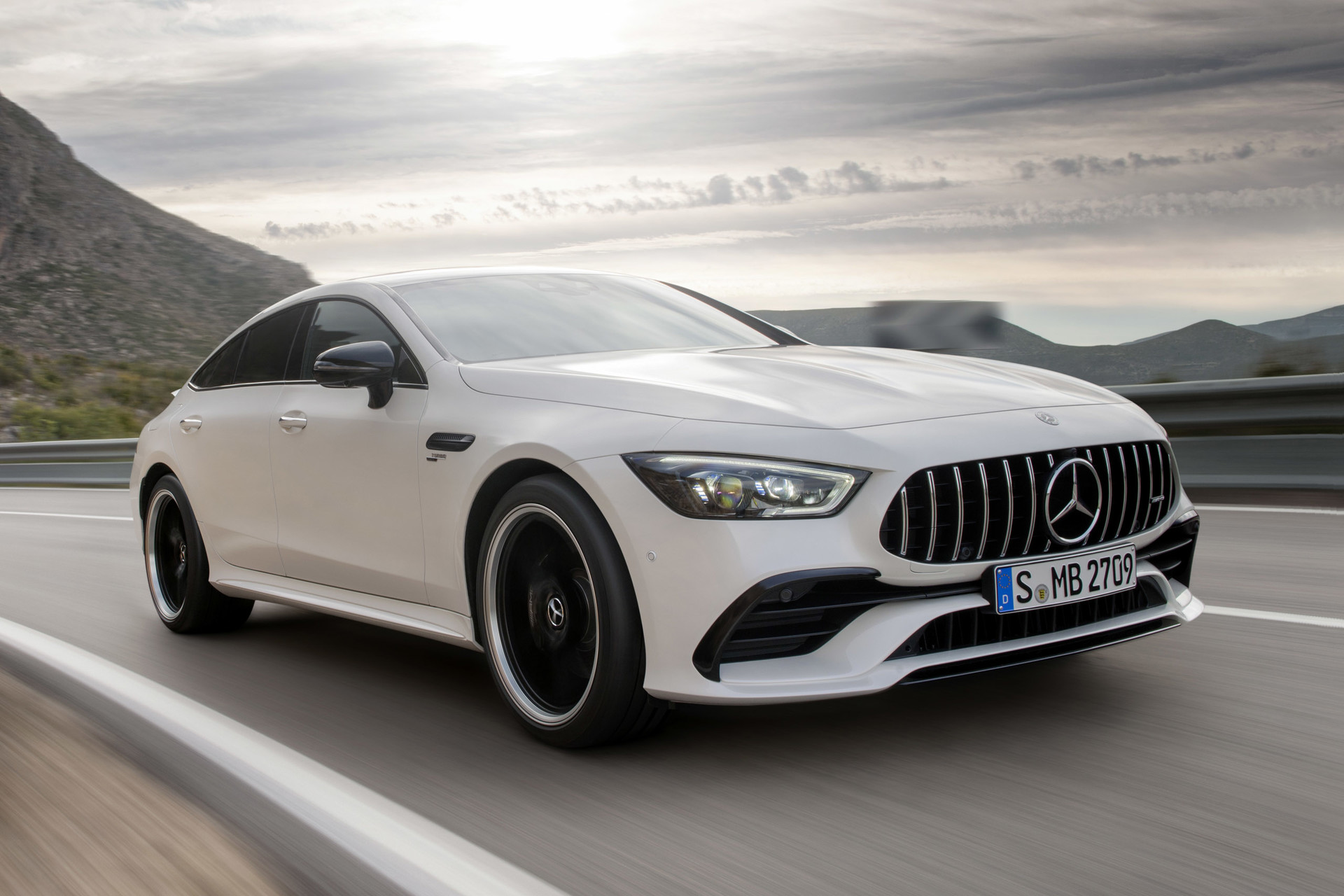 Mercedes AMG GT63 S blanc